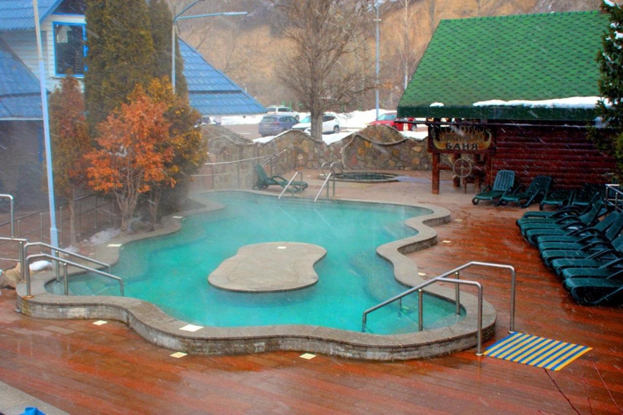 Тау-House Hotel Kok-Shoky ภายนอก รูปภาพ