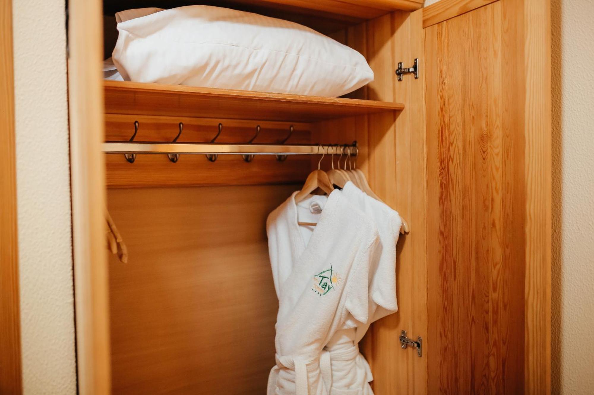 Тау-House Hotel Kok-Shoky ภายนอก รูปภาพ