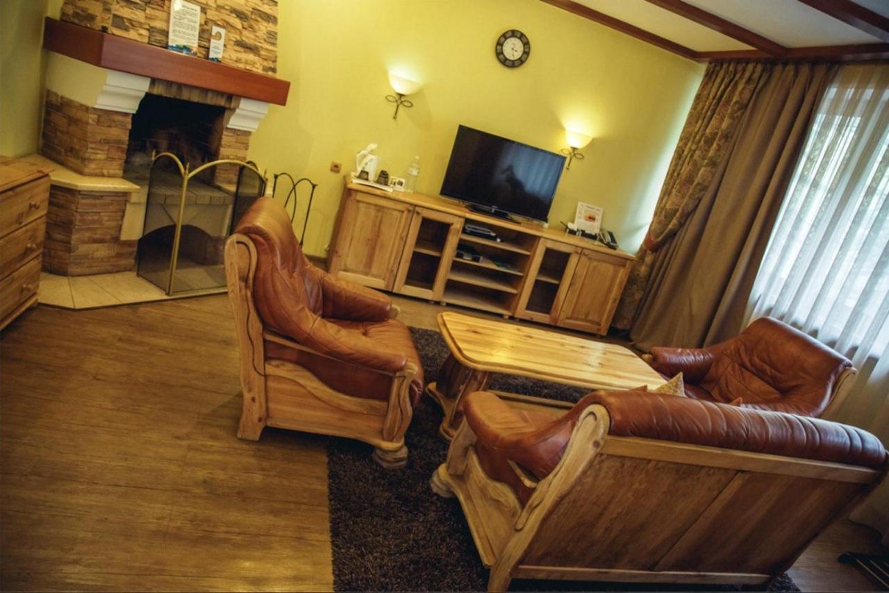 Тау-House Hotel Kok-Shoky ภายนอก รูปภาพ