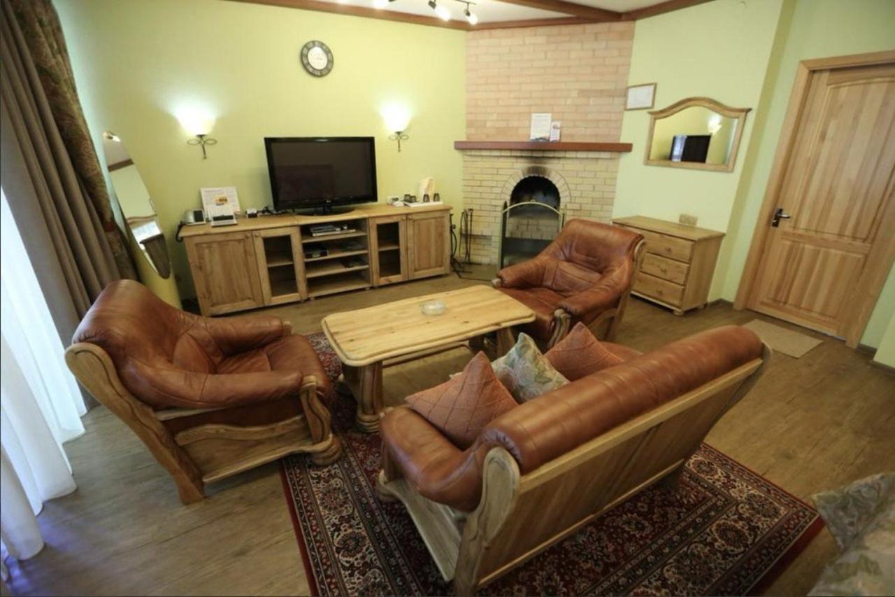 Тау-House Hotel Kok-Shoky ภายนอก รูปภาพ