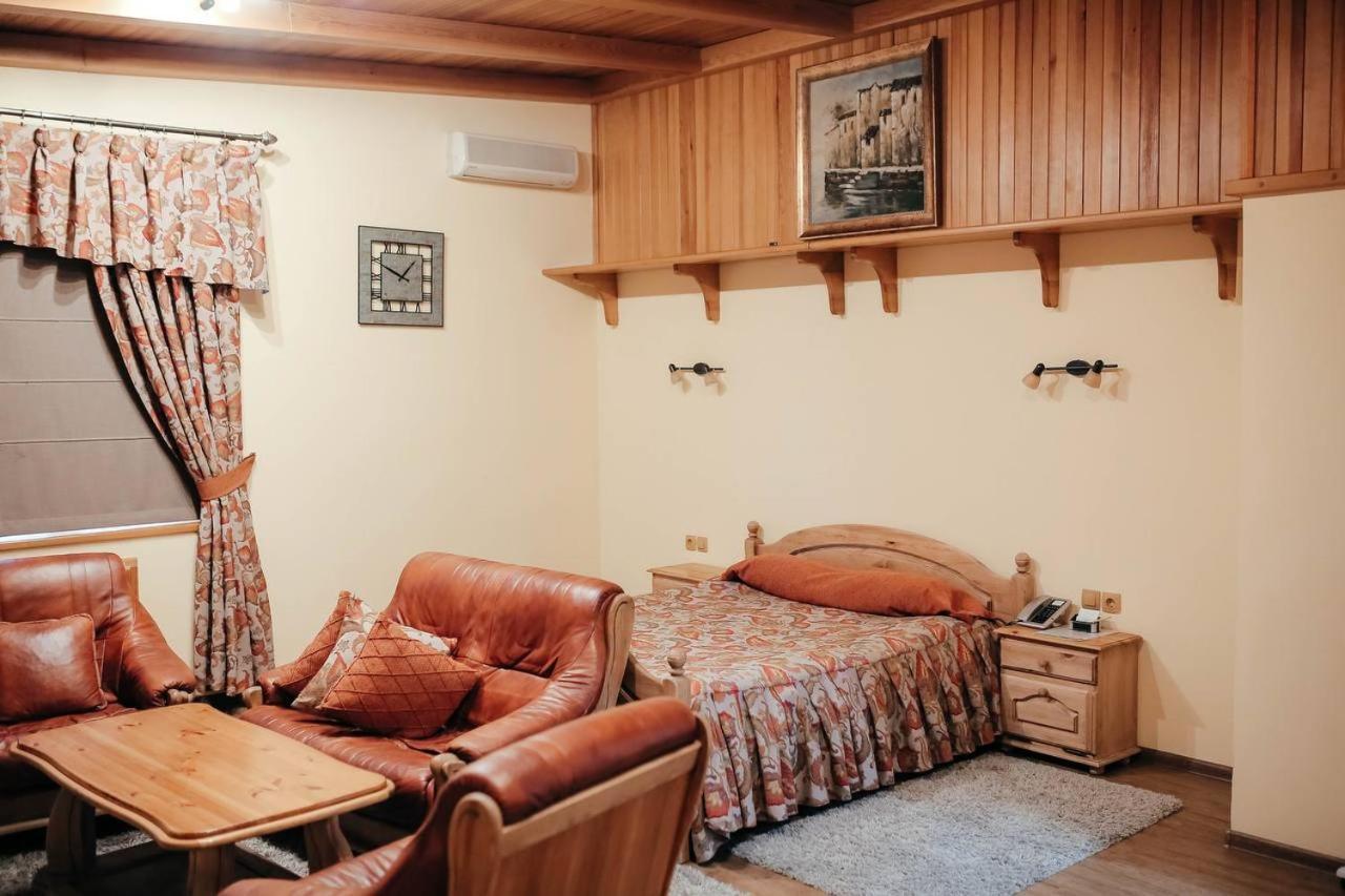 Тау-House Hotel Kok-Shoky ภายนอก รูปภาพ
